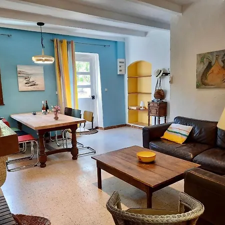 Chateau De Massignan