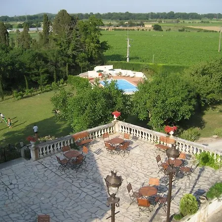 Chateau De Massignan